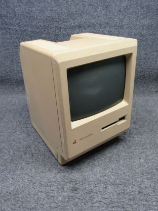 Vintage Apple Macintosh Plus1mb M0001a All - In - One Comp.  Signed Casing Steve Jobs