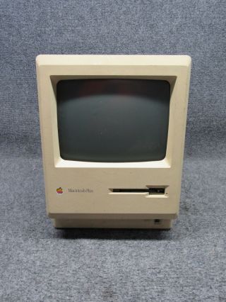 Vintage Apple Macintosh Plus1MB M0001A All - In - One Comp.  SIGNED CASING Steve Jobs 2