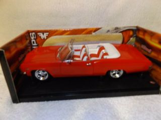 Vintage Diecast - - 1965 Chevy Impala Ss Conv - - 1/18 Scale - - 11 " Long - - By Hot Wheels