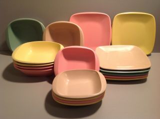 Vintage Harmony House Melmac Dish Ware 18pcs " Talk Of The Town " Pretty Pastels