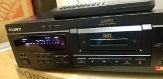Sony DTC - ZA5ES DAT Deck Japan 1995 digital audio tape player recorder Rare 7