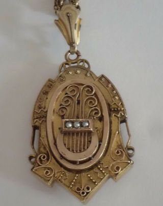 ANTIQUE VICTORIAN ETRUSCAN REVIVAL GOLD FILLED SEED PEARL LYRE LOCKET NECKLACE 3