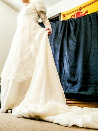 Vintage Bridal Gown Wedding Dress Ilgwu Sz 8 Ivory Floral Lace Pearl Bead Train