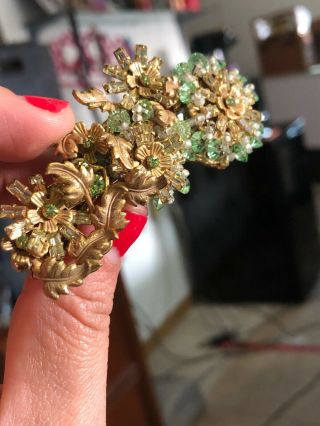 Gorgeous Vintage Miriam Haskell Gold Tone Green Crystals Floral Pin Brooch
