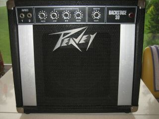 Peavey Backstage 30 Guitar Amp Vintage 70’s W/3 Guitar Cords & Guitar Strap