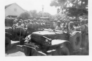 Org Wwii Photo: American Gi’s Amassed In Dodge Wc’s