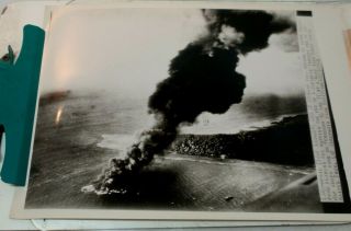Wwii Associated Press Wire Photo Japan Oil Tanker On Fire At Truk Feb 1944 Dp242