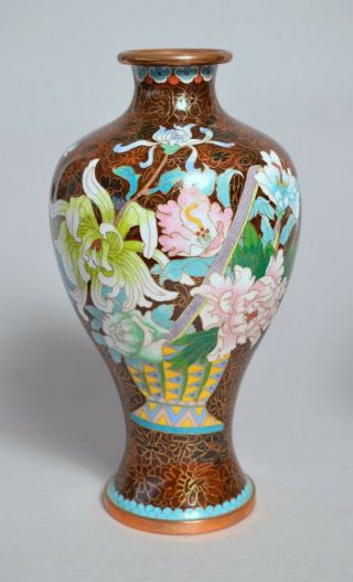 A VERY ATTRACTIVE LARGE HEAVY VINTAGE CHINESE CLOISONNE VASES 5