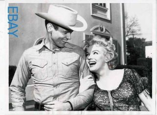 Don Murray Smiles At A Laughing Marilyn Monroe Bus Stop Vintage Photo Set Candid