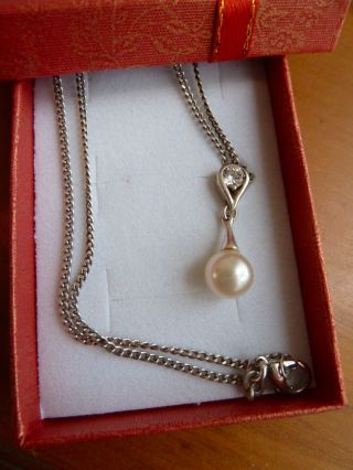 Vintage SILVER Necklace with Akoya Pearl and CZ Pendant LOVELY PIECE 2