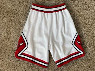 NWOT Vintage 1997 - 98 Nike Chicago Bulls Authentic NBA Shorts 32 M Jordan Pippen 2