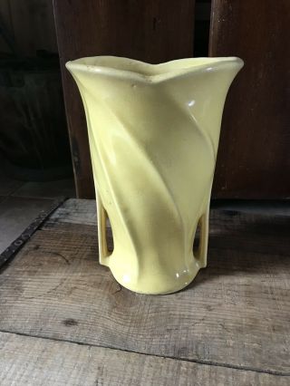 Vintage Mccoy Pottery Vase Yellow Twist Small Pillar Handles 1940’s - 50’s