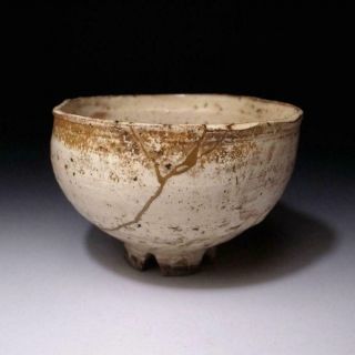 GJ12: Japanese tea bowl,  Hagi ware by Greatest potter,  10th Koraizaemon Saka 2