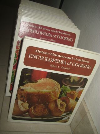 Collectible VINTAGE Better Homes and Gardens Encyclopedia of Cooking 1970 3