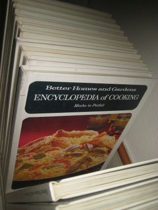 Collectible VINTAGE Better Homes and Gardens Encyclopedia of Cooking 1970 5