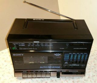 WOW Vintage 80s Sony CFS - 1010 AM/FM Stereo Cassette Player/Recorder Boombox 8