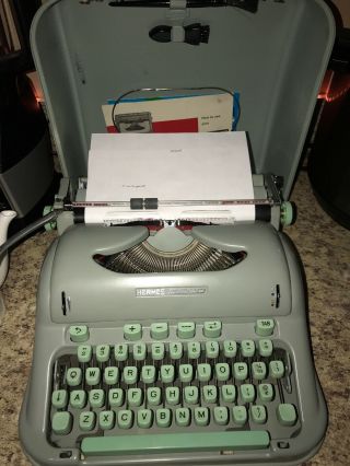 Vintage Hermes 3000 Typewriter With Case,  Brushes,  And Manuals C10