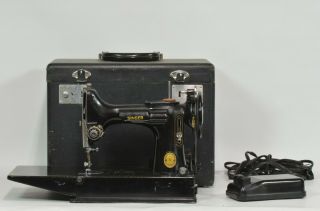 Vintage 1953 Singer 221 Featherweight Sewing Machine With Case & Acc.