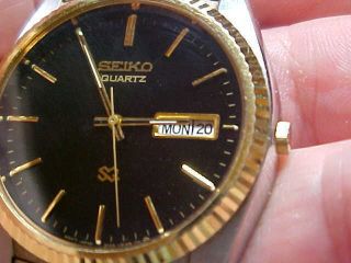 Vintage Mans Seiko Quartz Watch S/s And Gold Plate Model 5y23 - 8a69 Black Di