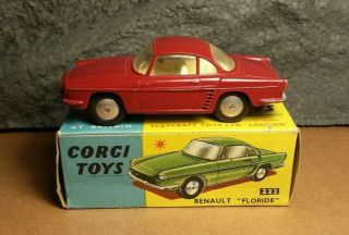Vintage Corgi Toys | 222 | Renault Floride | Maroon | Box | Very Good