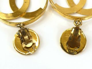 r1785 Auth Chanel Vintage Gold Plated Round CC Logo Clip On Dangling Earring 4
