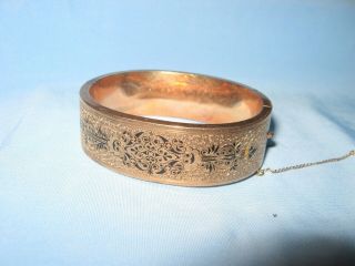 Vintage 3/4 " Wide Gold Filled Embossed Engraved Hinged Bangle Bracelet Unmarked
