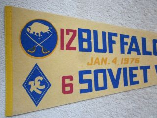 VINTAGE 1976 BUFFALO SABRES VS SOVIET WINGS HOCKEY PENNANT EXHIBITION AUD N Y 2