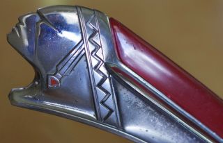 VINTAGE ALL 1946 PONTIAC INDIAN DeLUXE HOOD ORNAMENT with RED STREAMER 5
