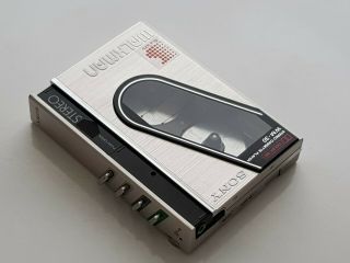 EXTREMELY RARE SONY WALKMAN PERSONAL CASSETTE PLAYER WM - 30 FULL METAL BODY 10