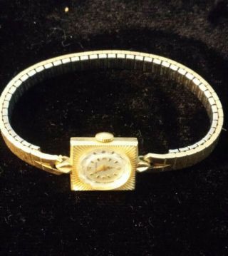 21 Jewel Vintage Bulova 14k Solid Gold Ladies Wrist Watch Non.