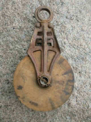 Antique Vintage Cast Iron And Wood Barn Pulley Primitive