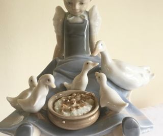 Vintage LLadro Figure Of a Young Girl Sitting Feeding Family Of Ducks 3