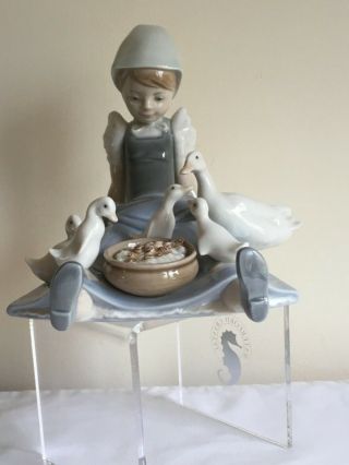 Vintage LLadro Figure Of a Young Girl Sitting Feeding Family Of Ducks 6