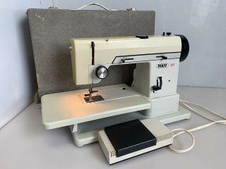 Vintage Pfaff 297 Sewing Machine Made In West - Germany