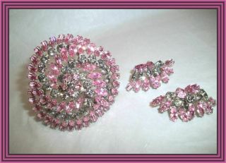 Sherman Hot Pink & Charcoal - Floral Capped Triple Spiral Motif Brooch Set Nr