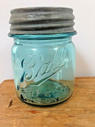 Vintage 1915 - 1923 Ball Perfect Mason Half Pint Jar In Ball Blue Color,