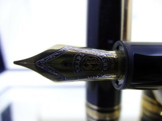 Vintage Montblanc 75th Anniversary LeGrand Fountain Pen 18k Gold Medium Nib 5