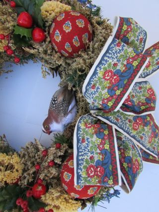 VTG PIERRE DEUX French Country Soleiado Fabric Bird Wreath 6