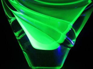 Vintage 1950s Murano Art Glass Glowing Uranium Vase Seguso Vetri D ' Arte Caspari 2