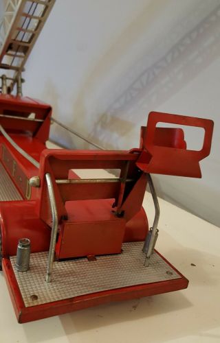 Vintage TONKA Fire Ladder Truck Firetruck Pressed Steel Toy 30 