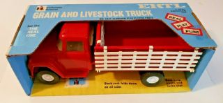 Vintage Ertl International Ih Grain And Livestock Truck Farm Toy W/box