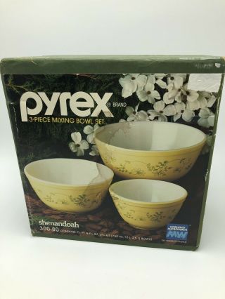 Vintage Pyrex Shenandoah 3 Piece Mixing Bowl Set Nib 1 1/2 Pint 2 1/2 Quart