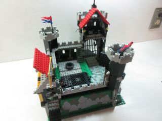 Lego Vintage Castle 6086 - Black Knights ' - Almost perfect w/minifigs - Read (1995) 7