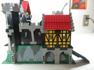 Lego Vintage Castle 6086 - Black Knights ' - Almost perfect w/minifigs - Read (1995) 8