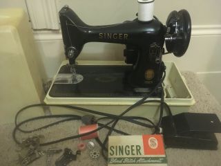 1958 Singer Vintage Sewing Machine Model 99k With Case,  Accessories