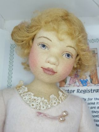 Maggie Made Dolls " Annalise " By Maggie Iacono Rare Felt Doll 70/70 Rare