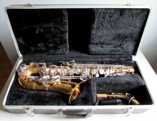 Vintage Selmer Bundy Ii Alto Saxophone With Hard Case - Overall