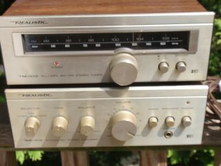 2 Vintage Realistic Stereo Sa - 102 & Amplifier And Stereo Tuner Tm - 102