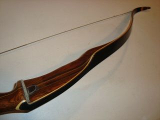 Vintage Damon Howatt MONTEREY Glasspowered Recurve Bow EMS7796 - 62 