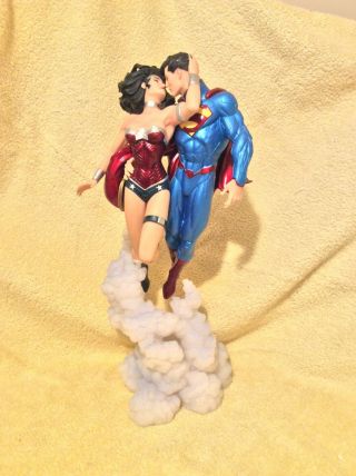 Superman & Wonder Woman: The Kiss,  Rare Full Size Statue,  Pristine